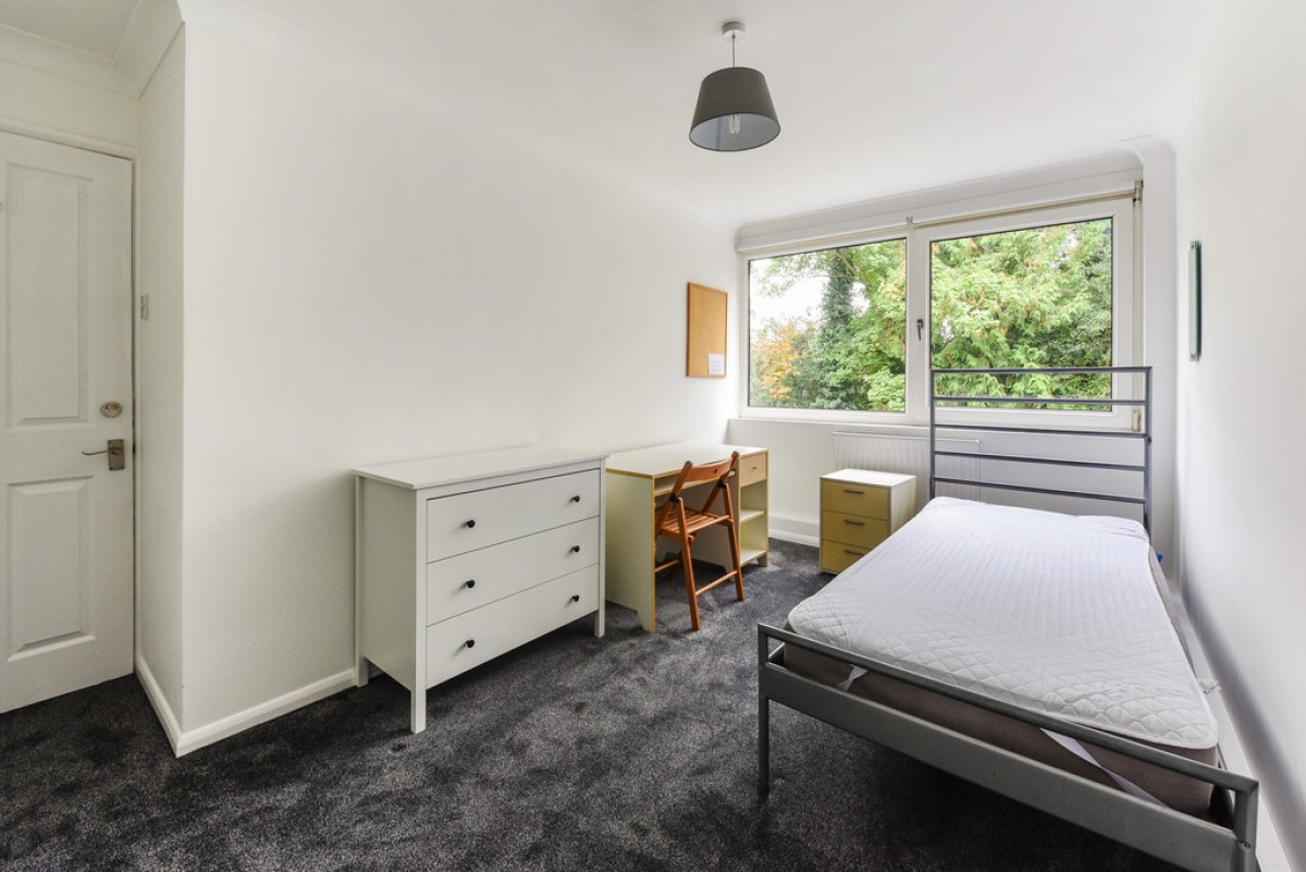 Sparkford Close, Winchester