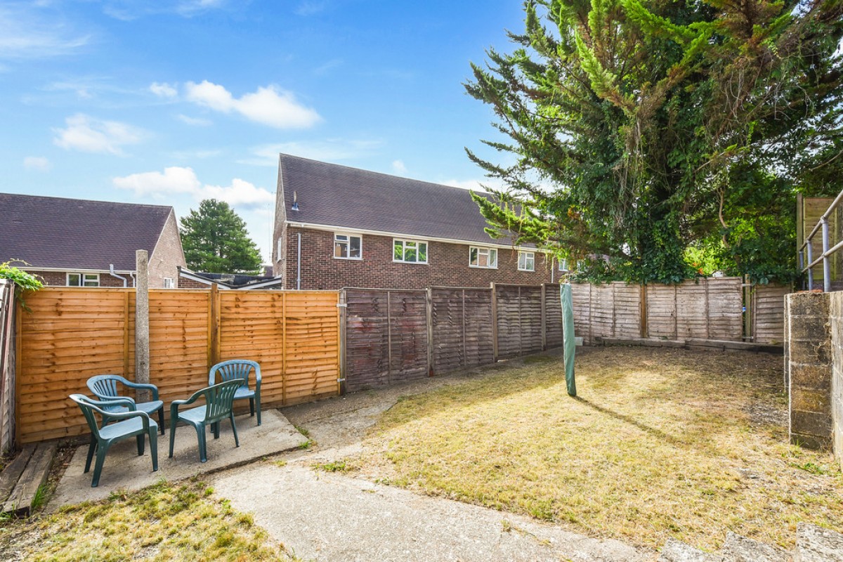 Addison Close, Winchester