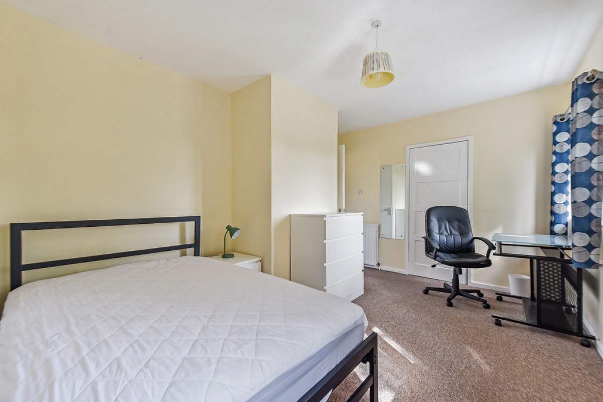 Addison Close, Winchester