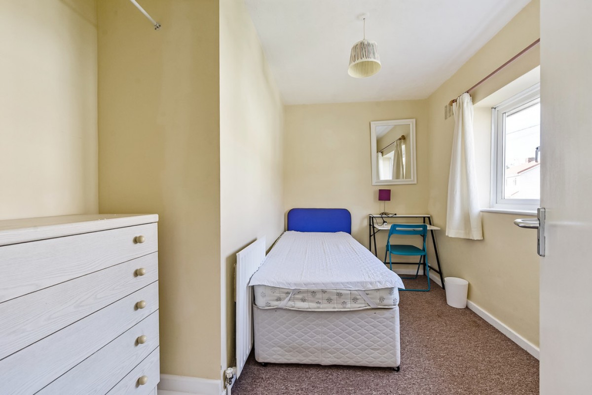 Addison Close, Winchester