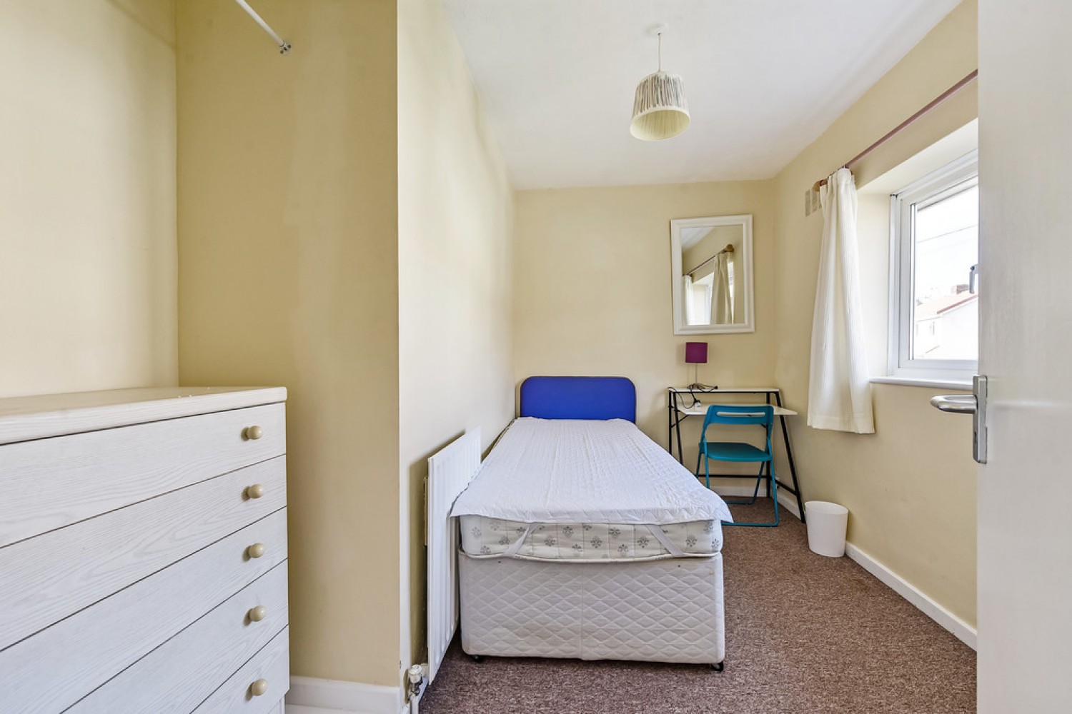 5 bedroom House for Letting Addison Close, Winchester