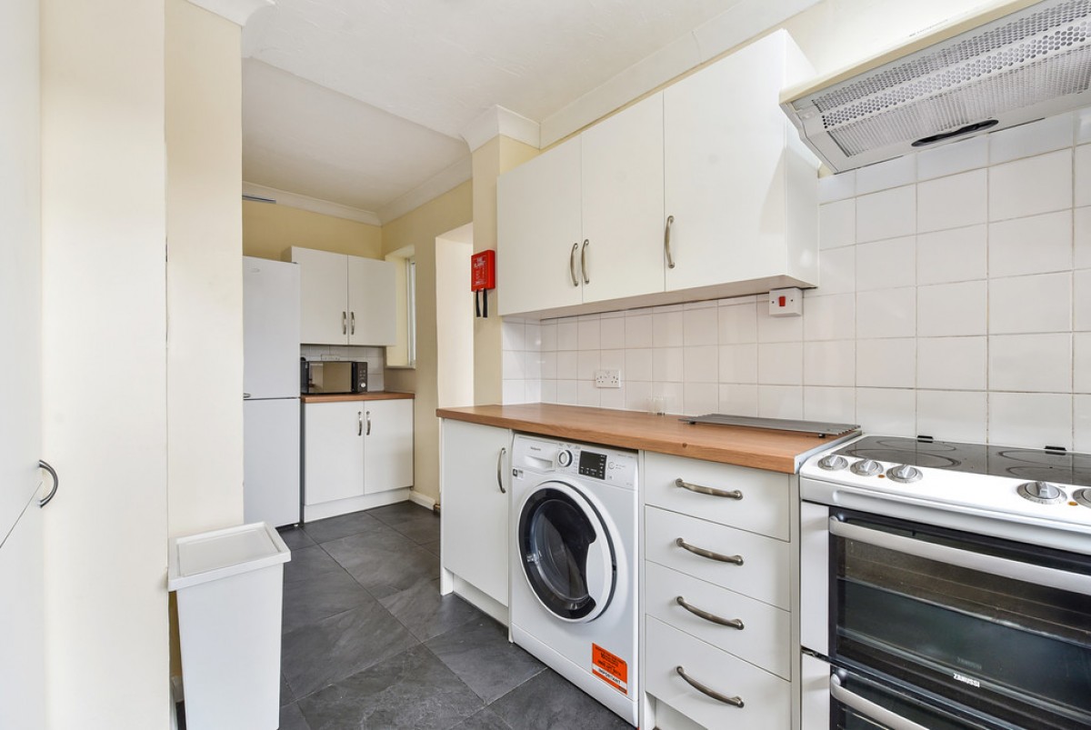 Addison Close, Winchester