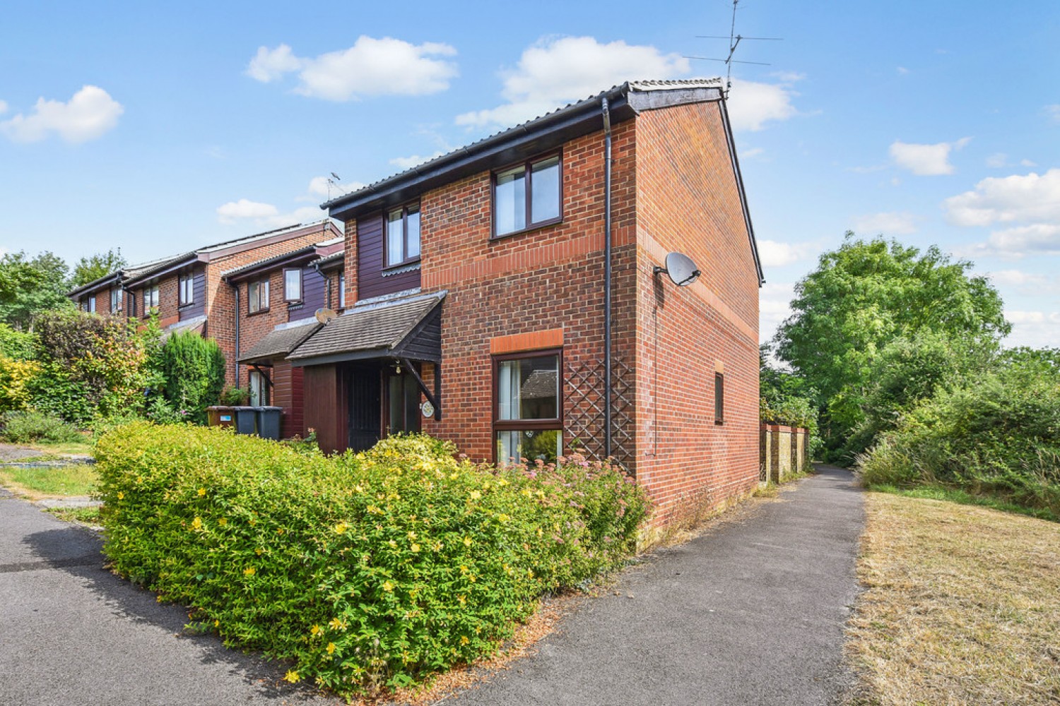 Swift Close, Badger Farm, Winchester