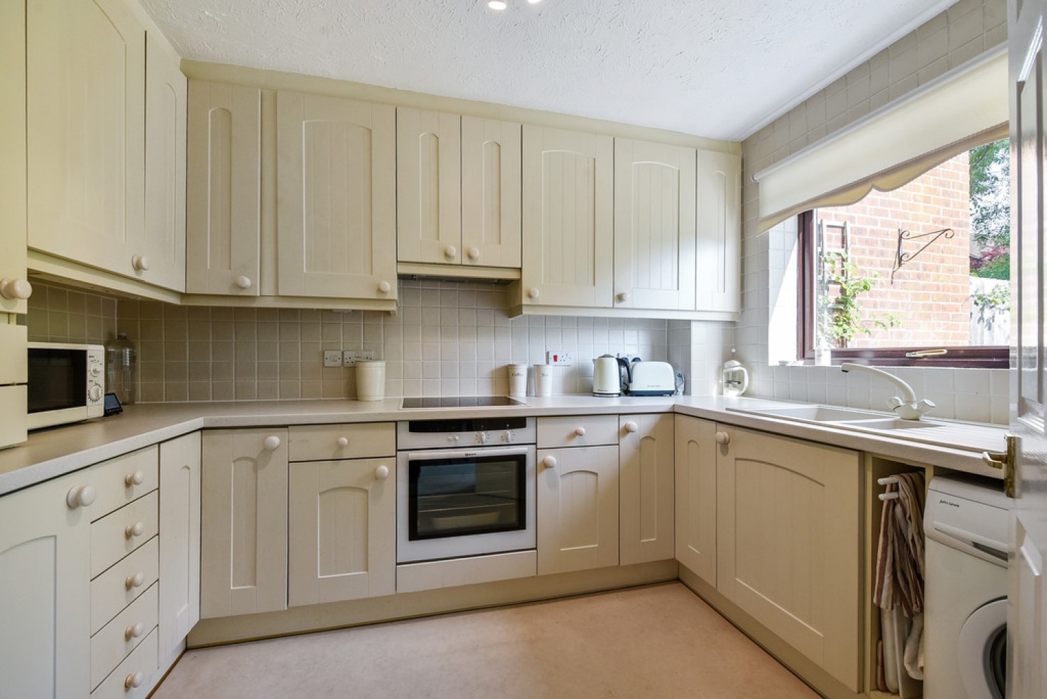 Swift Close, Badger Farm, Winchester