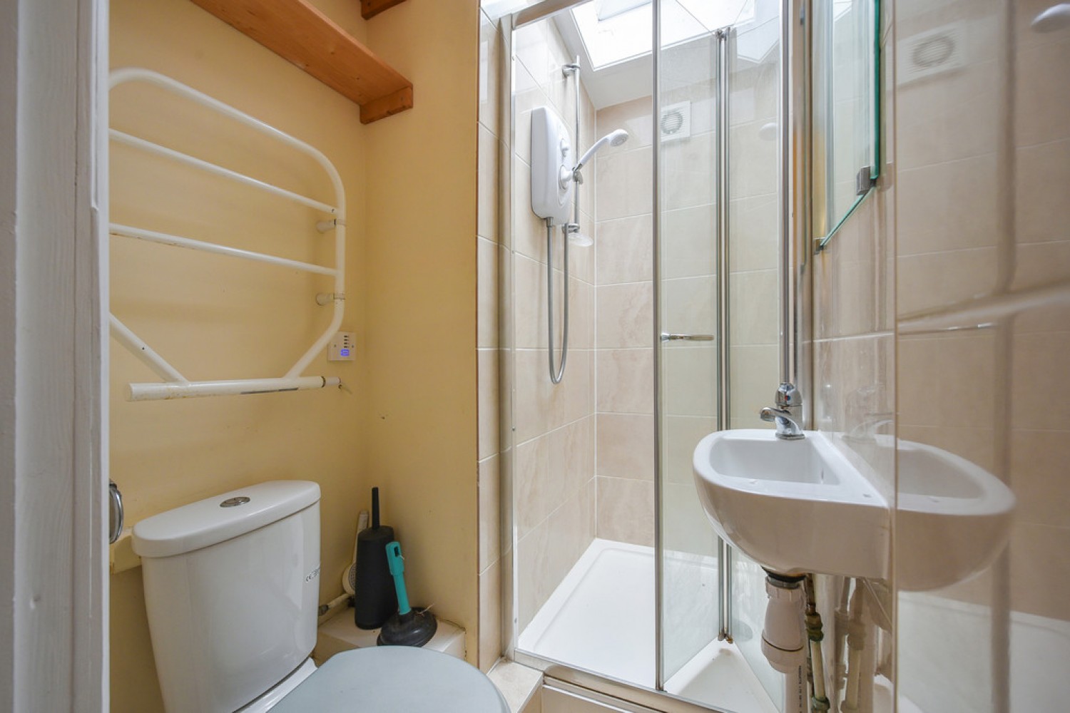 1 bedroom House of Multiple Occupation for Letting Wavell Way