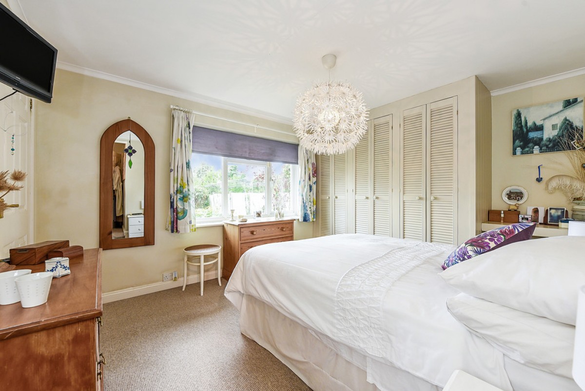 Rozelle Close, Littleton