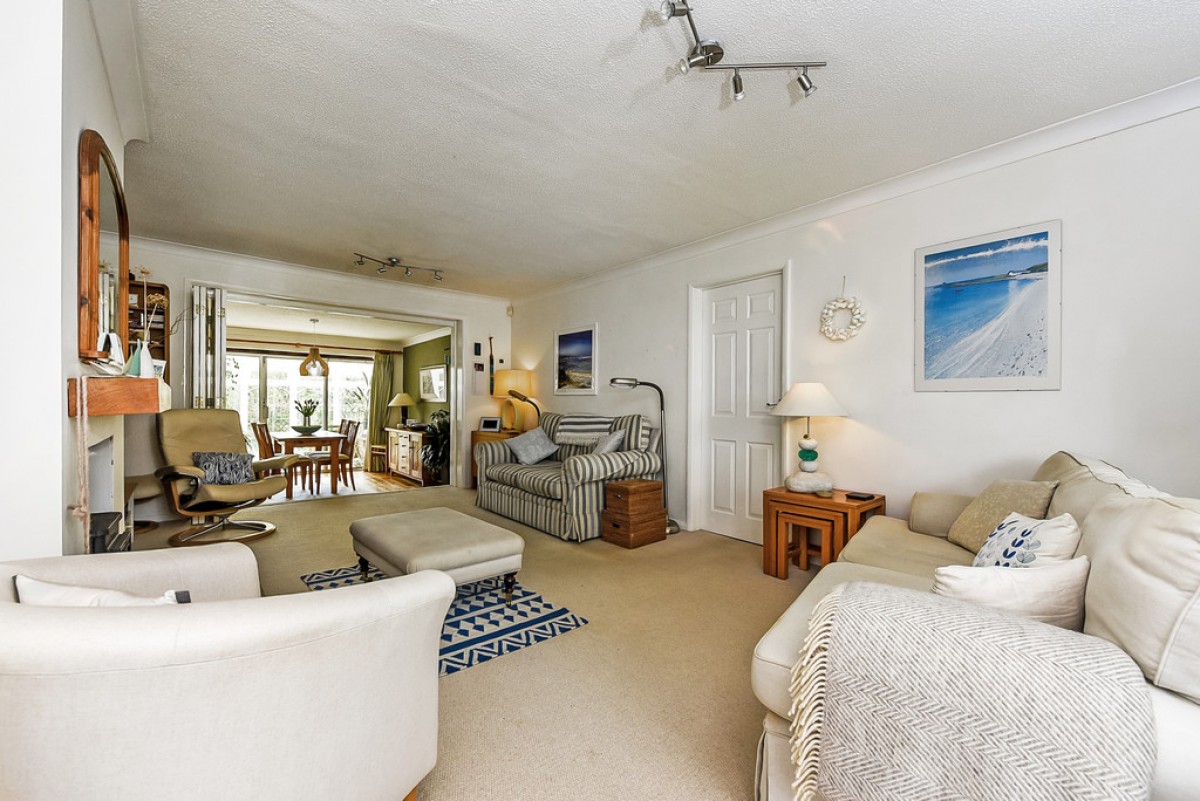 Rozelle Close, Littleton