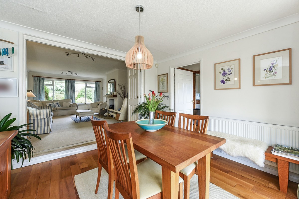 Rozelle Close, Littleton