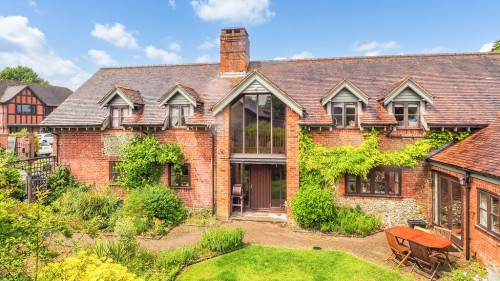 Halls Farm Close, Winchester