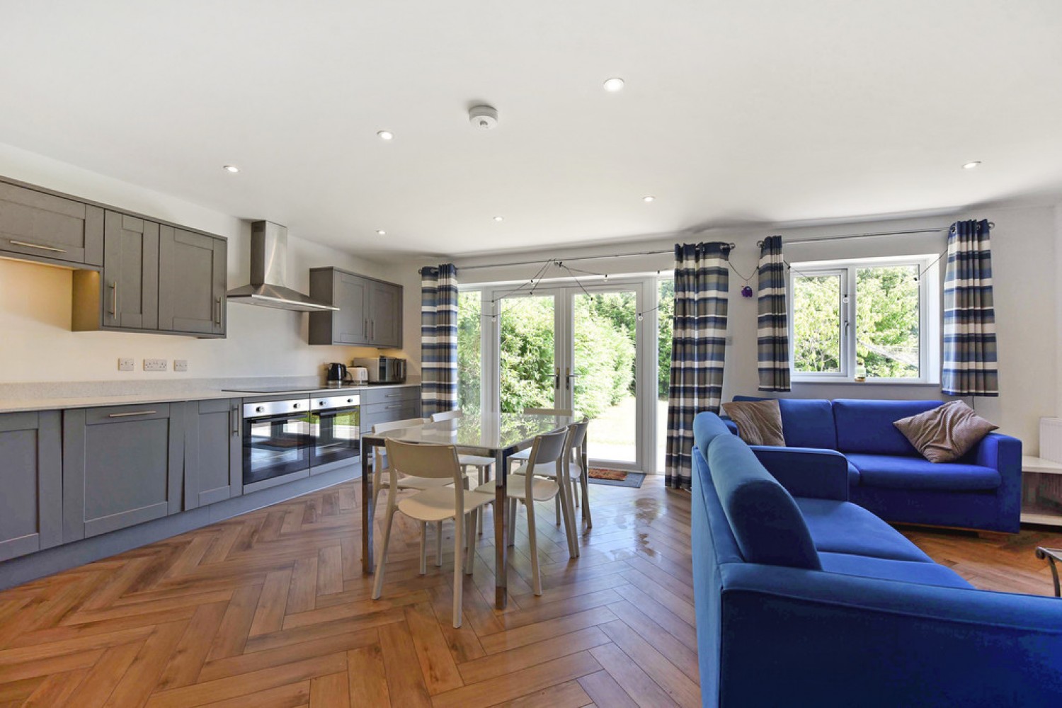 5 bedroom House for Letting Stuart Crescent, Winchester