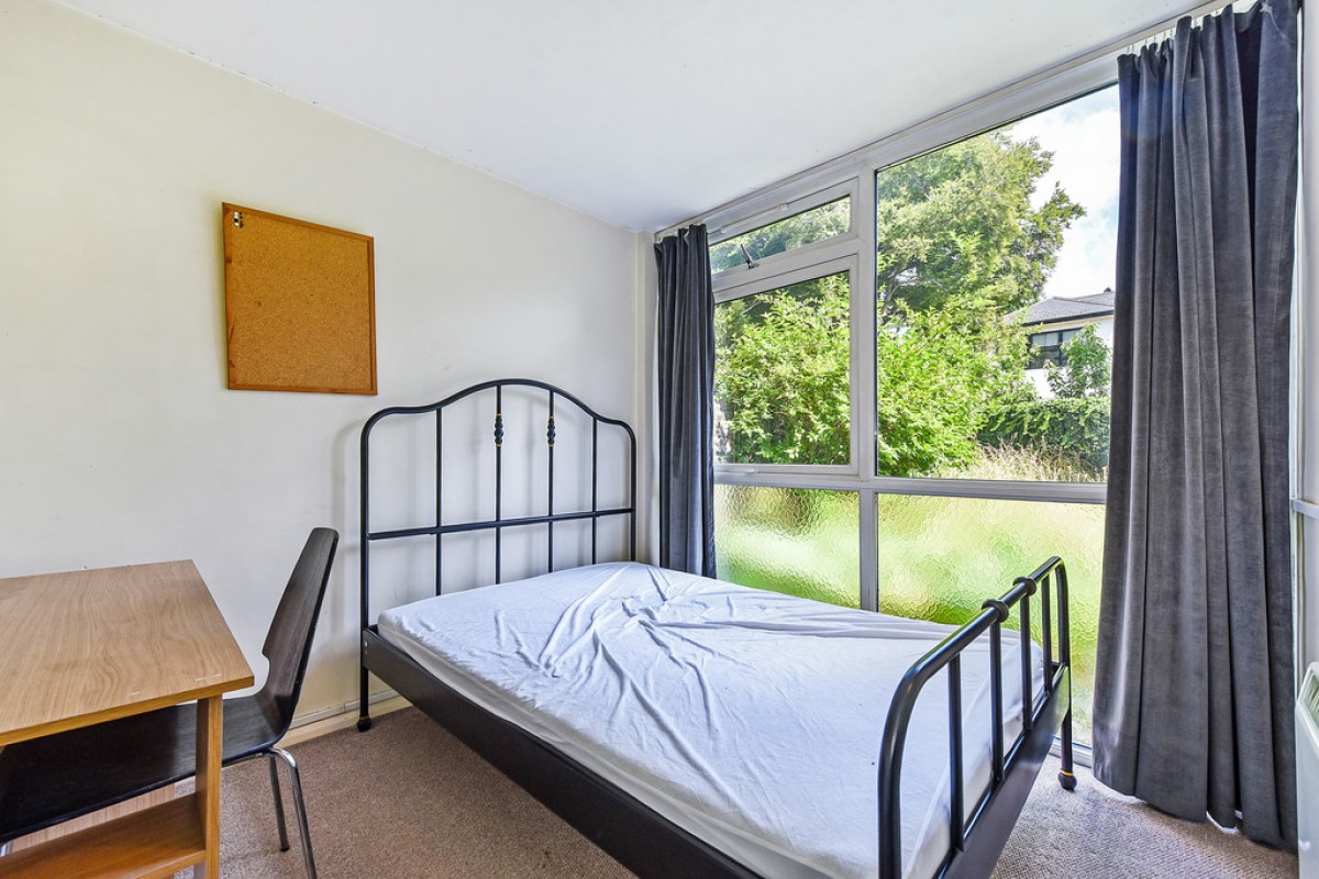 Sparkford Close, Winchester