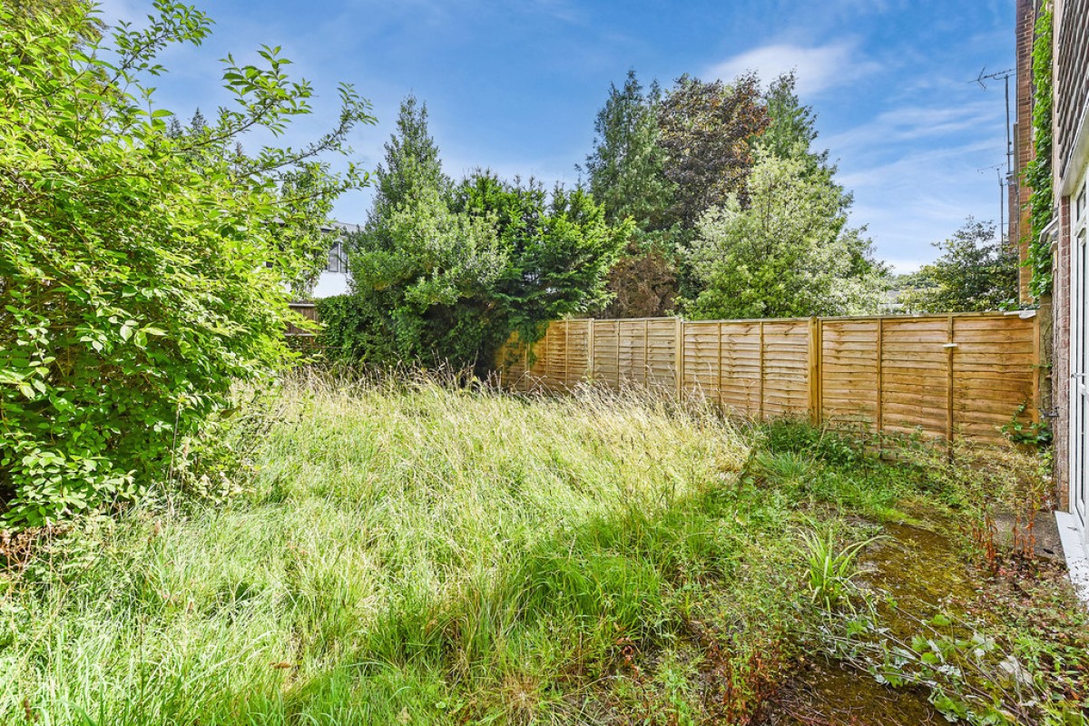 Sparkford Close, Winchester