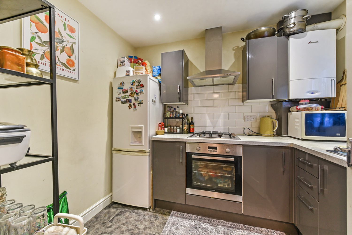 Adelaide Mews, Andover