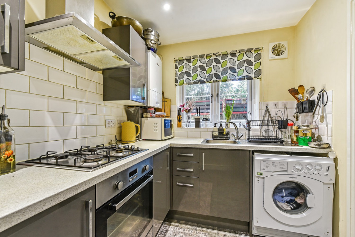 Adelaide Mews, Andover