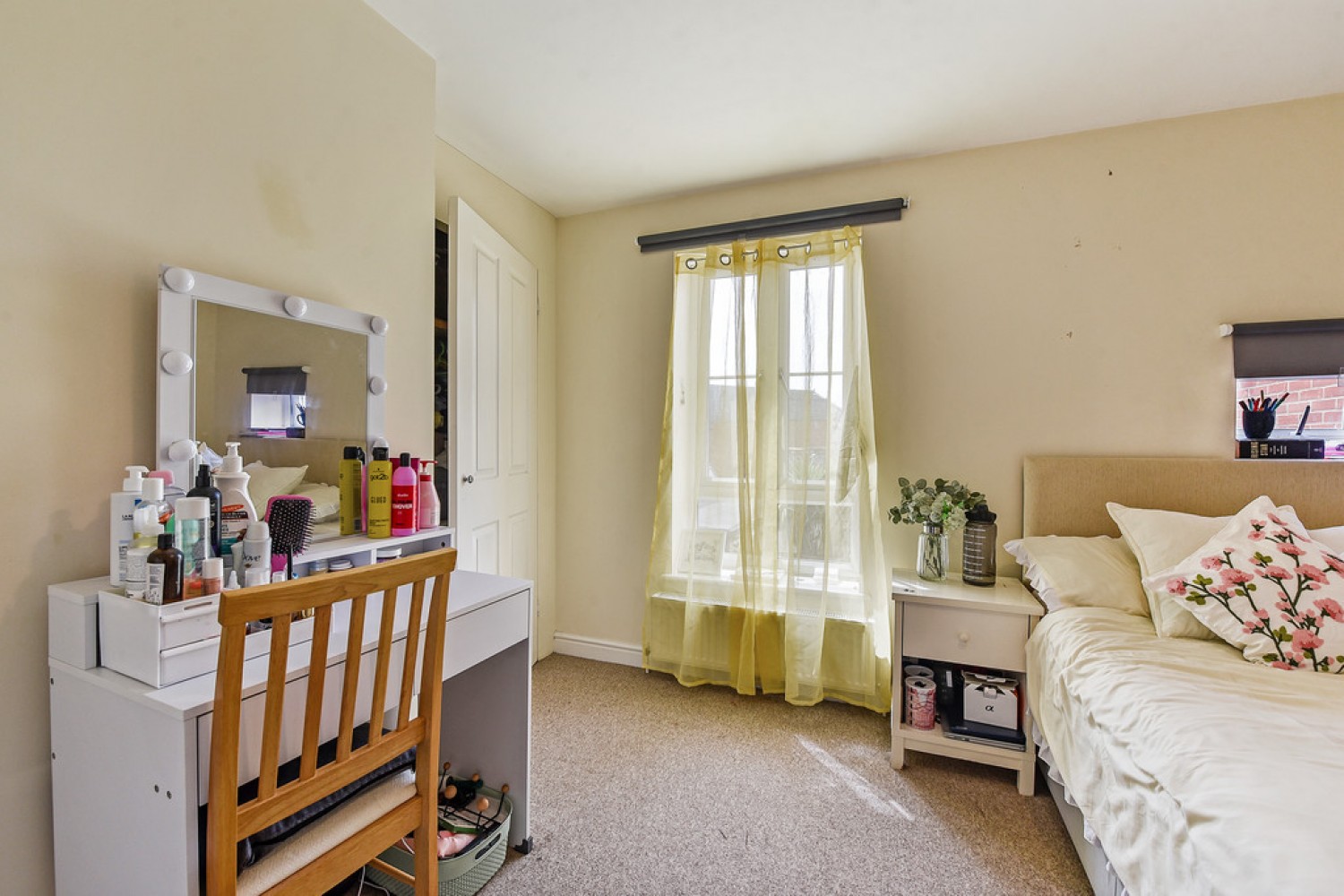 Adelaide Mews, Andover