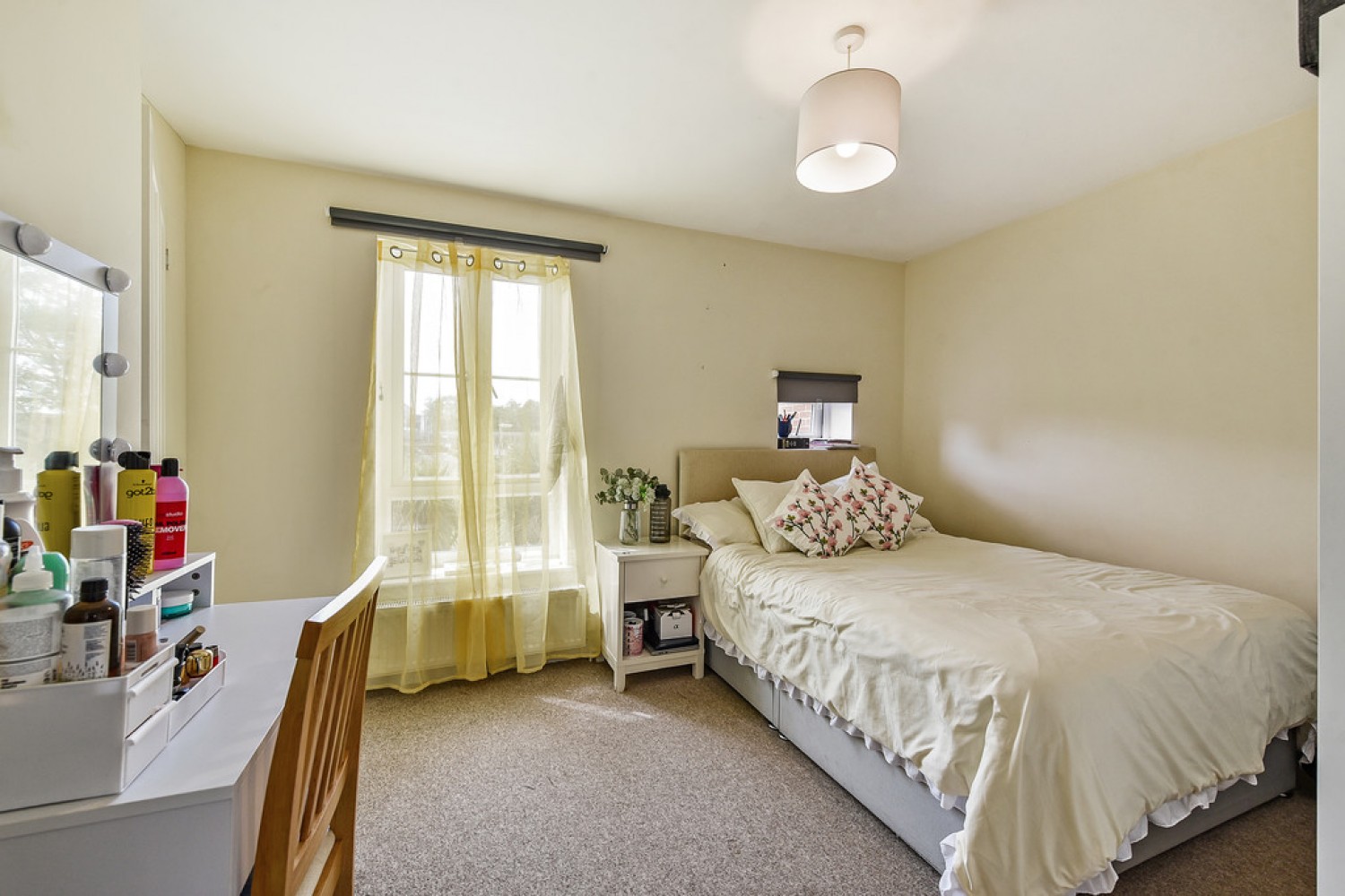 Adelaide Mews, Andover