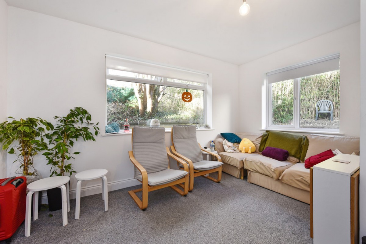 Wolfe Close , Winchester