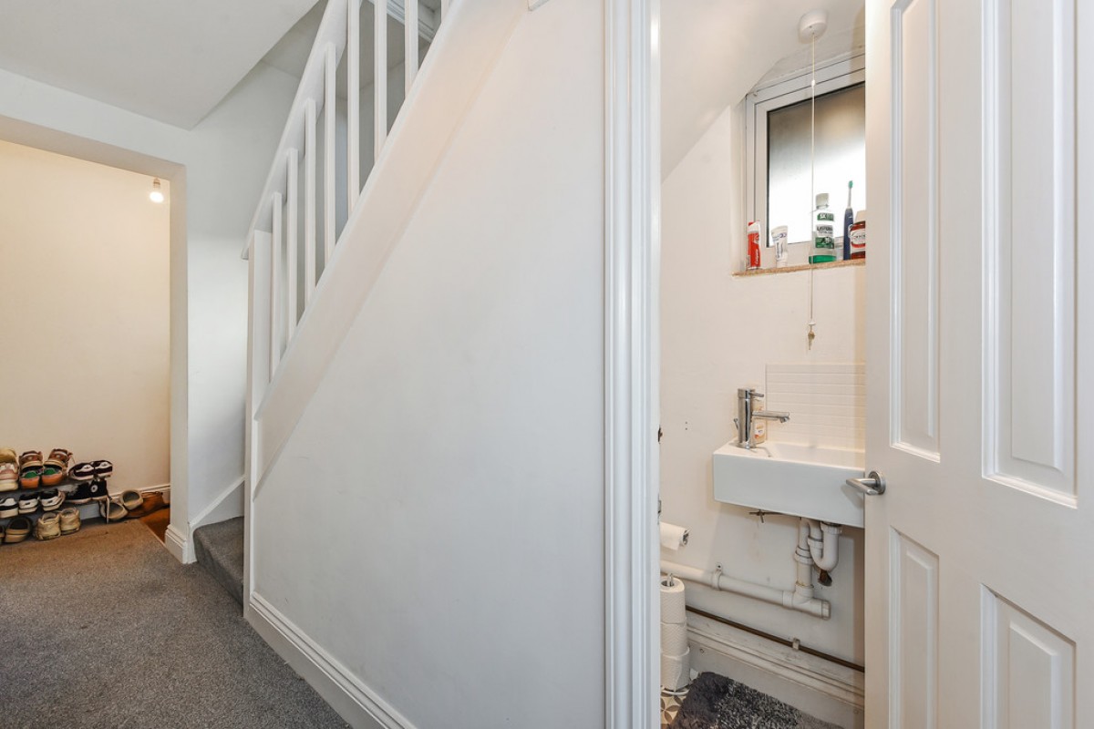 Wolfe Close , Winchester