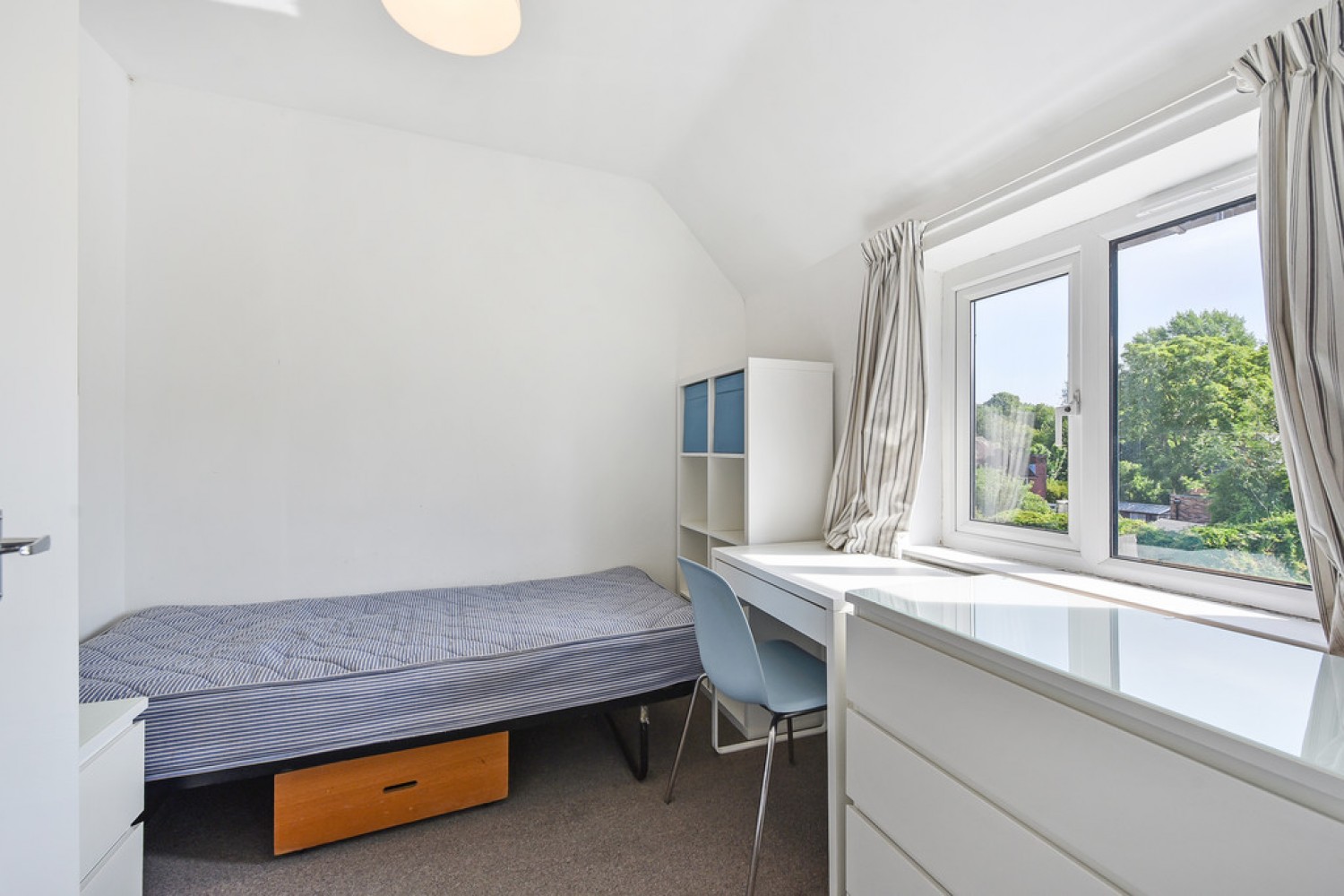 5 bedroom House of Multiple Occupation for Letting Stuart Crescent, Winchester