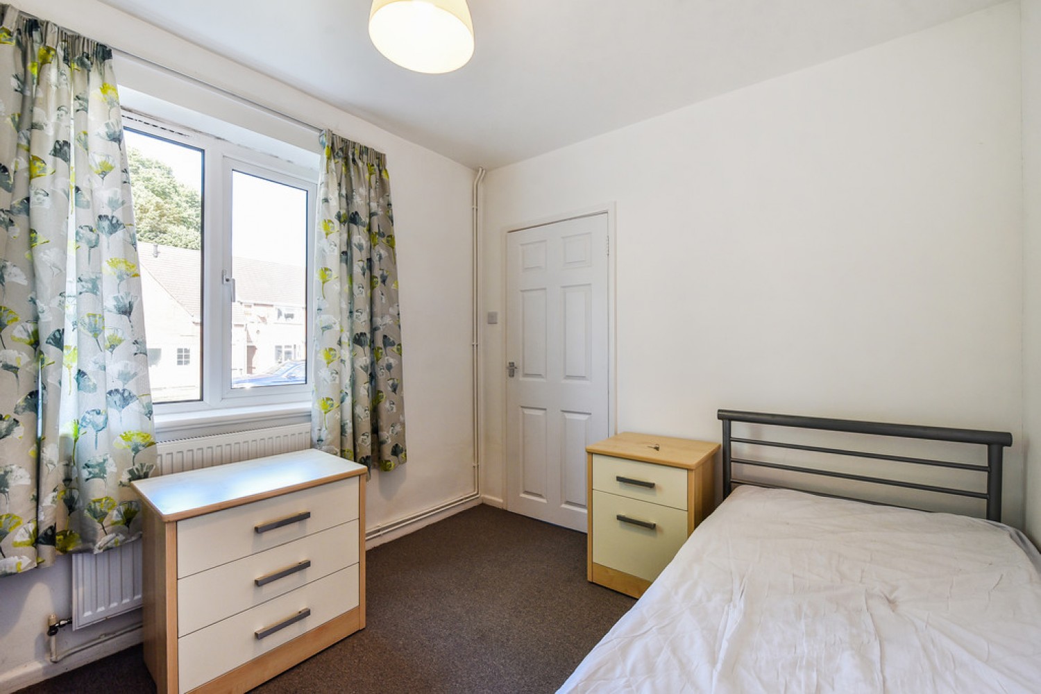 5 bedroom House of Multiple Occupation for Letting Stuart Crescent, Winchester