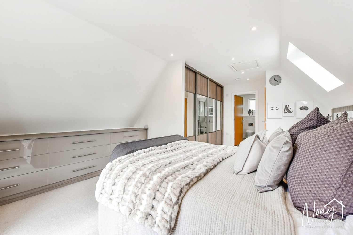 4 bedroom House for Sale Barton Farm, Andover Road