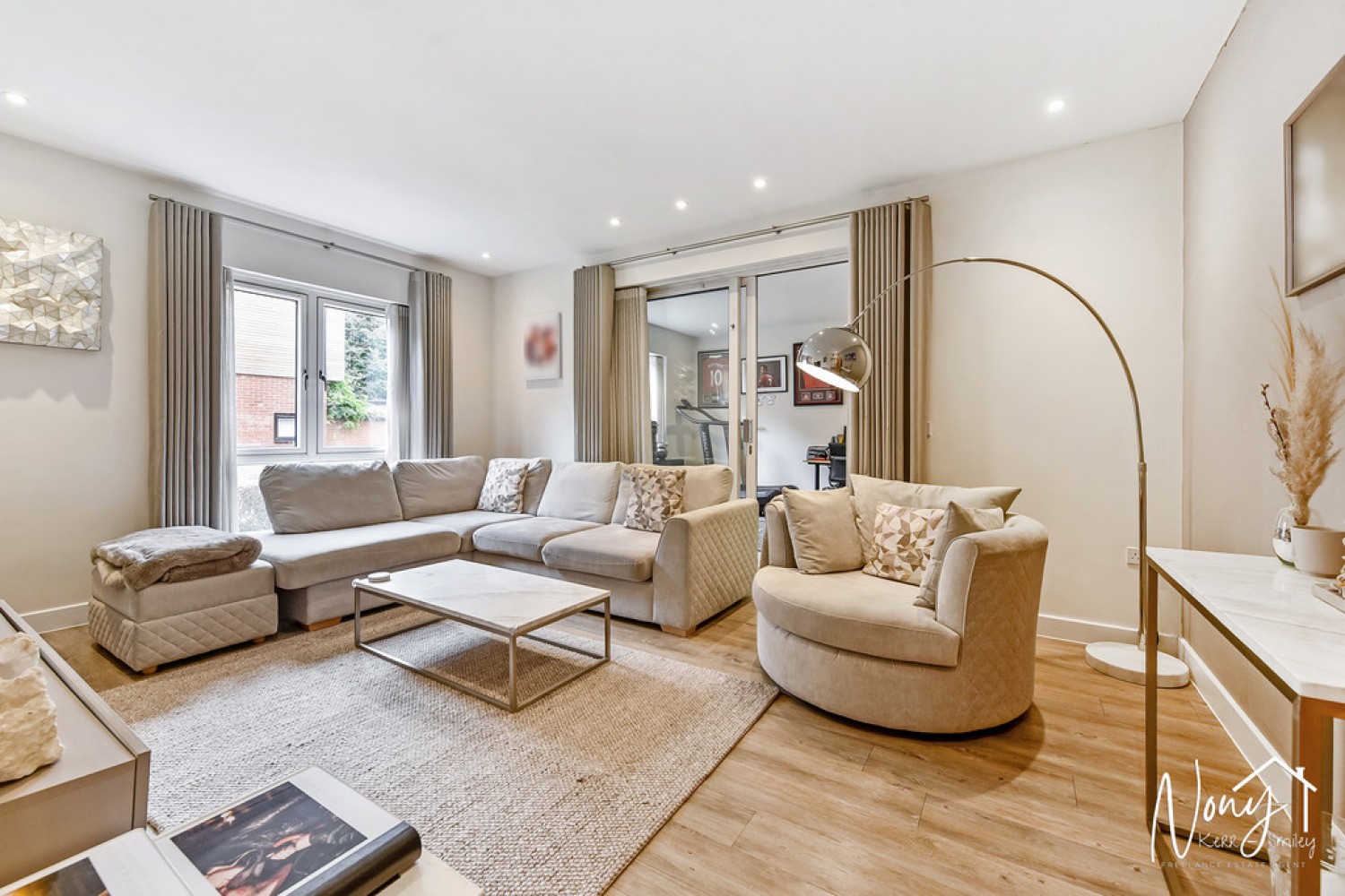 4 bedroom House for Sale Barton Farm, Andover Road