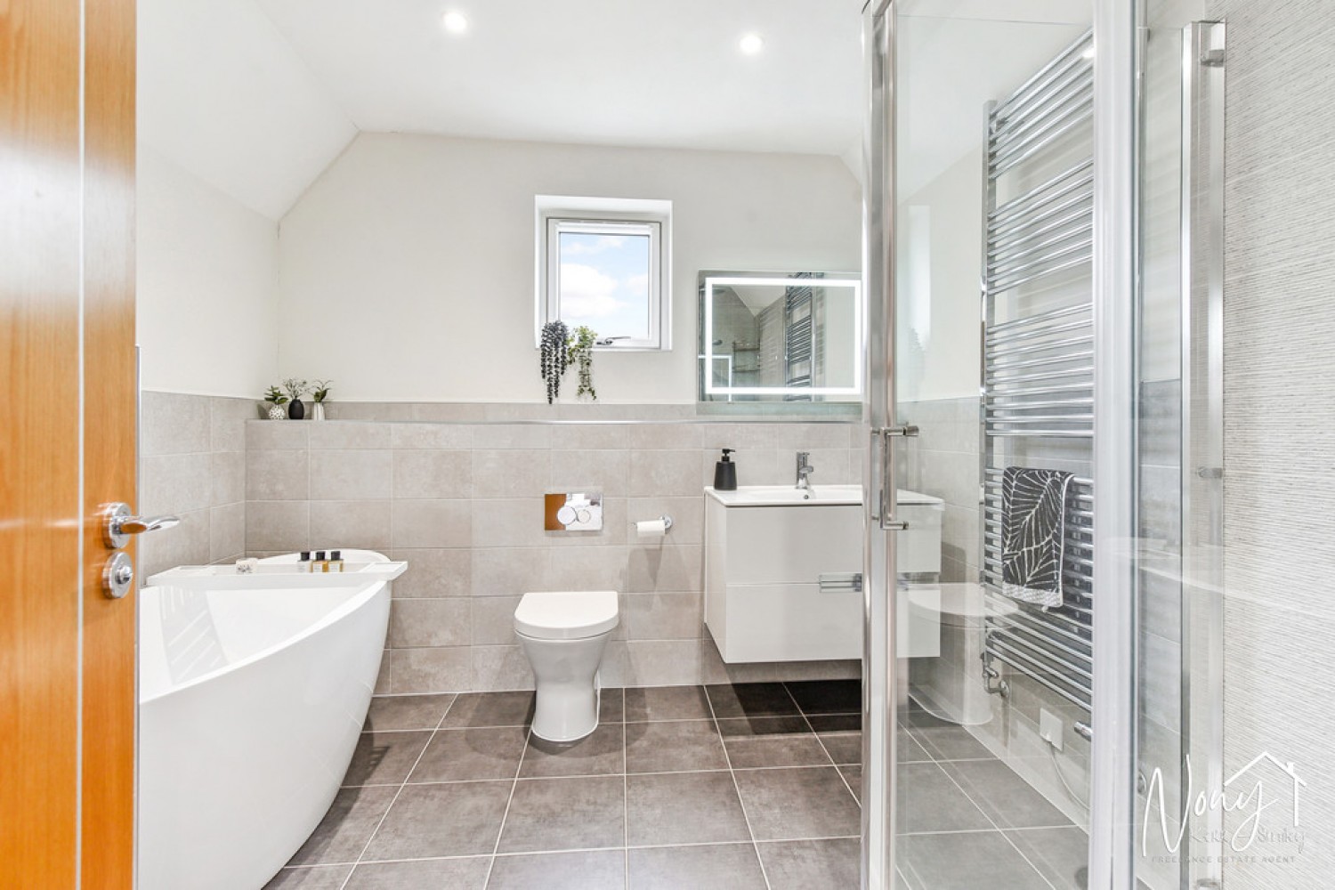 4 bedroom House for Sale Barton Farm, Andover Road