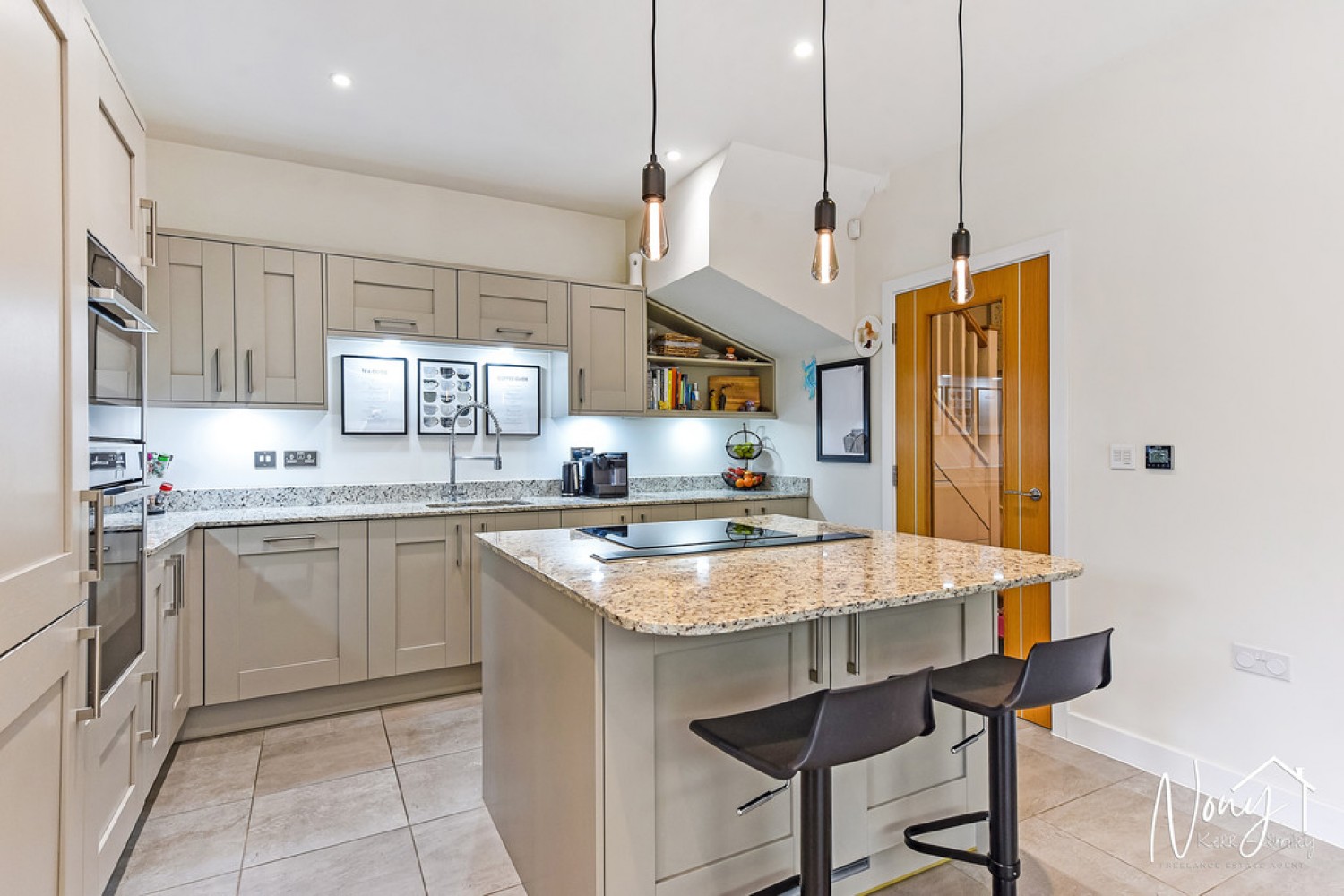 4 bedroom House for Sale Barton Farm, Andover Road