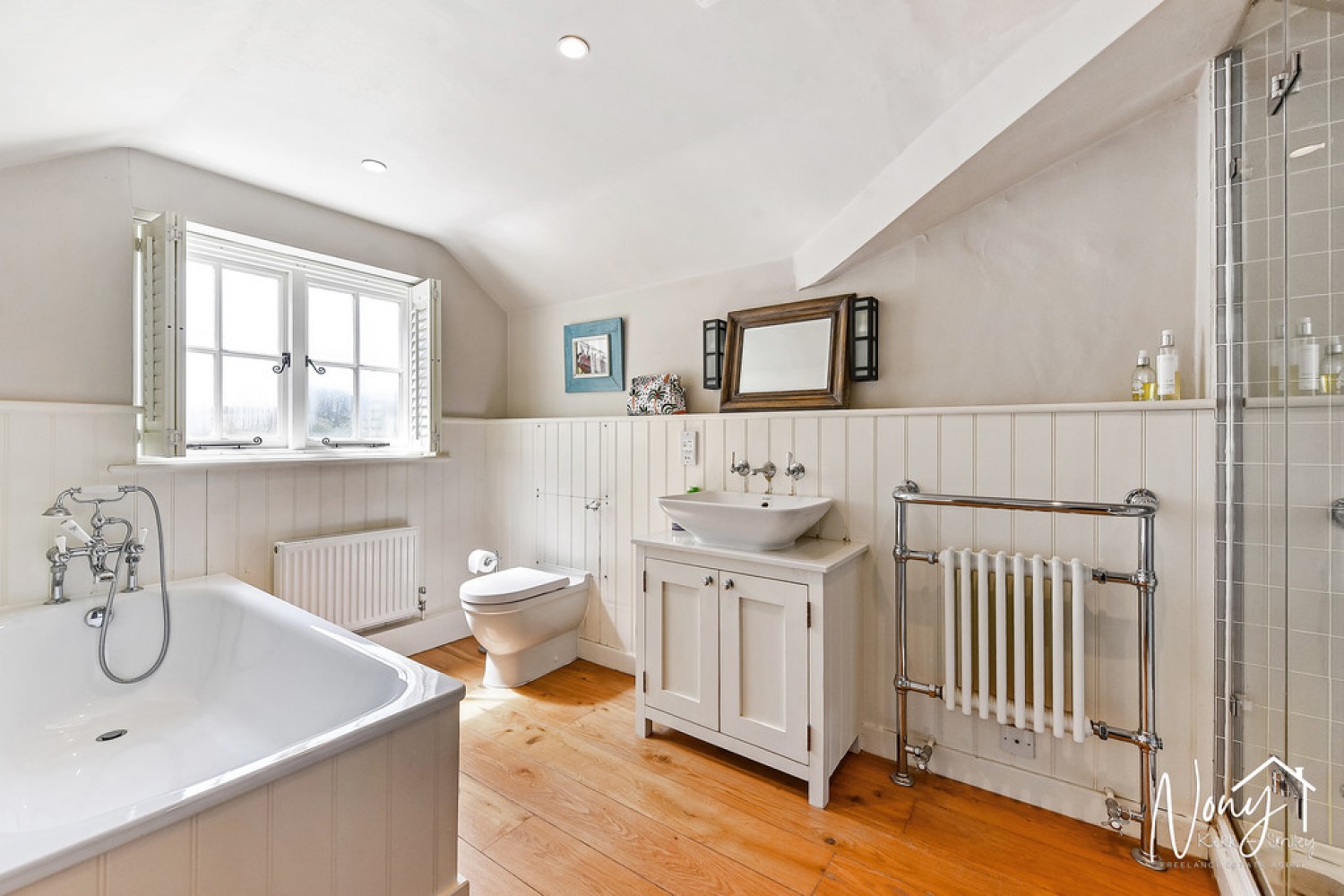 4 bedroom House for Sale Easton, Winchester