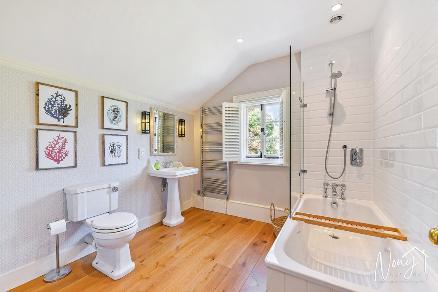 4 bedroom House for Sale Easton, Winchester