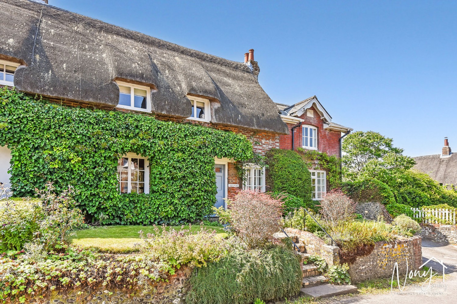 4 bedroom House for Sale Easton, Winchester