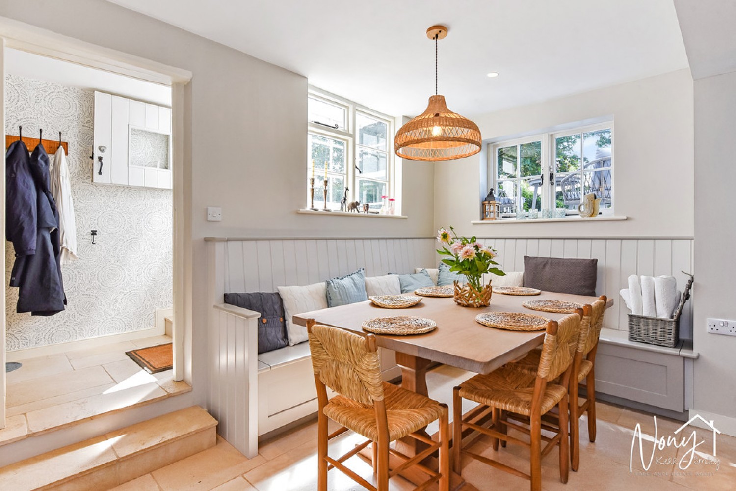 4 bedroom House for Sale Easton, Winchester