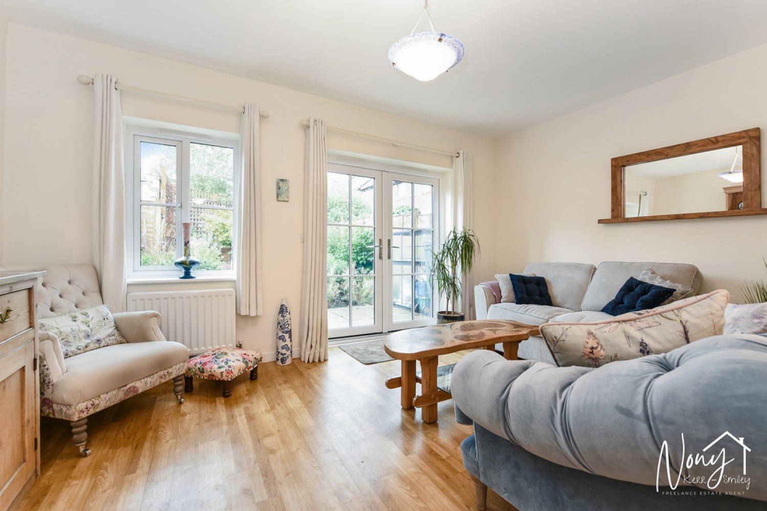 Pitt Road, WInchester Village