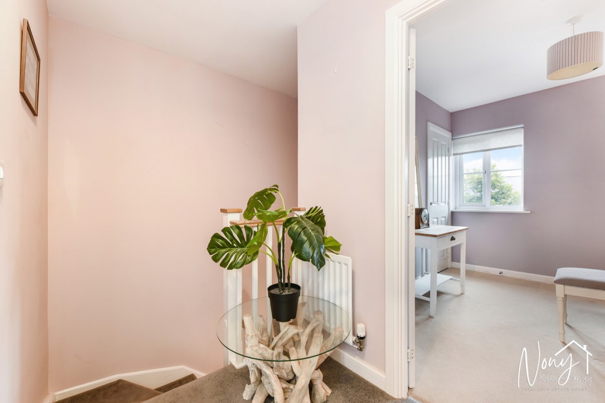 Pitt Road, WInchester Village