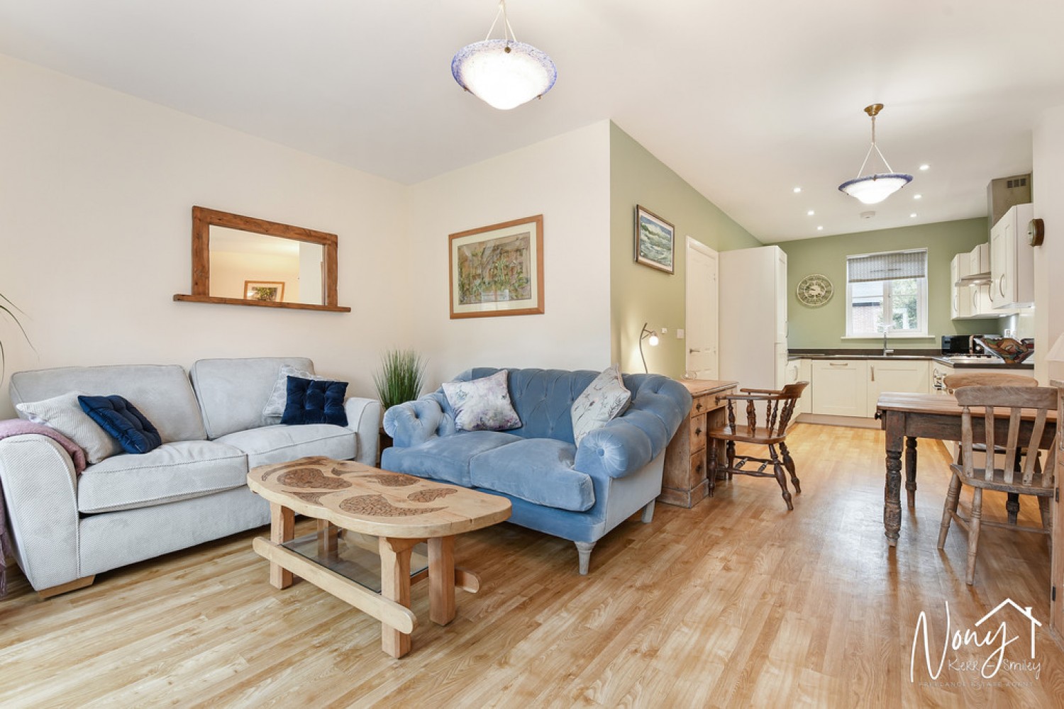 Pitt Road, WInchester Village