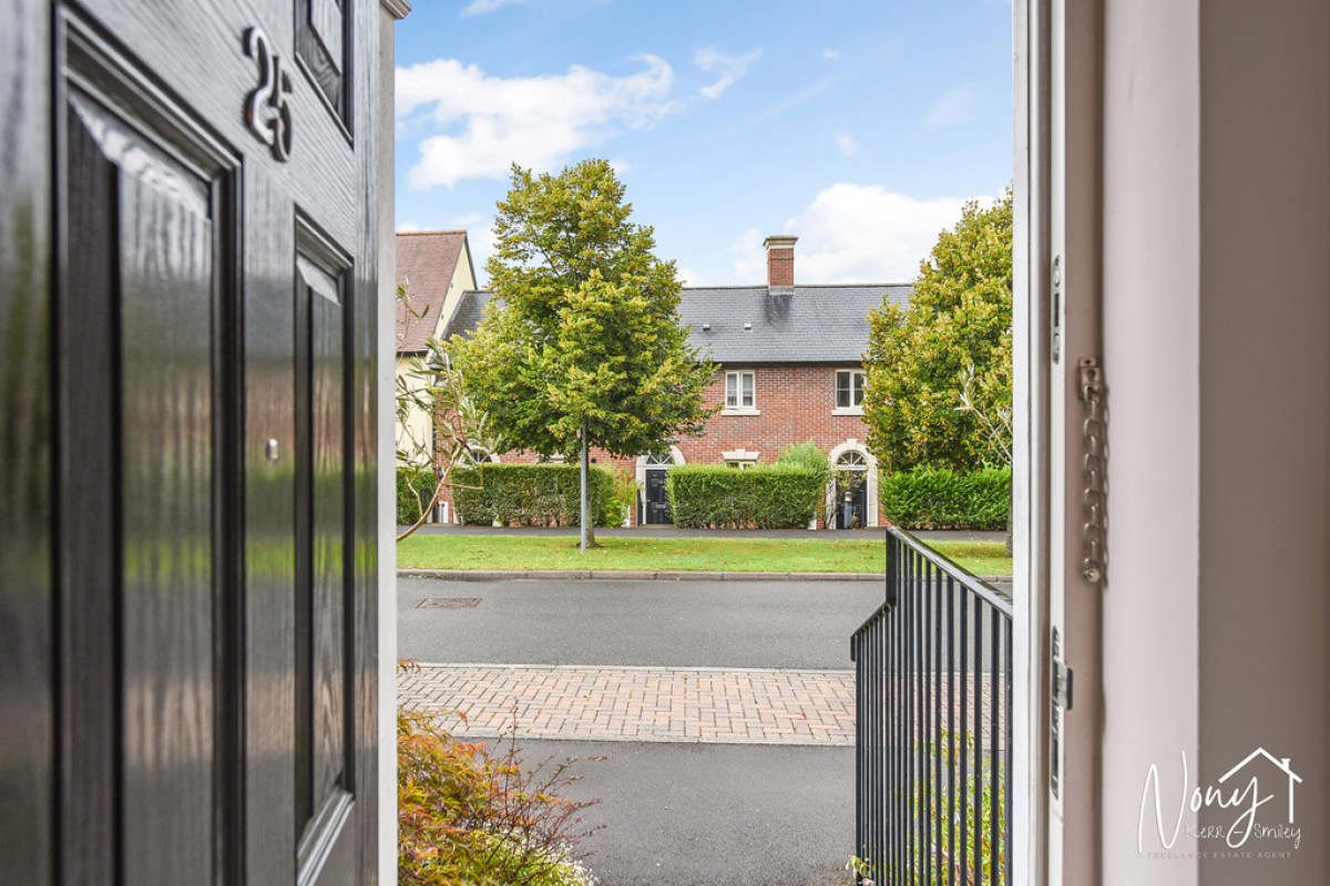 Pitt Road, WInchester Village