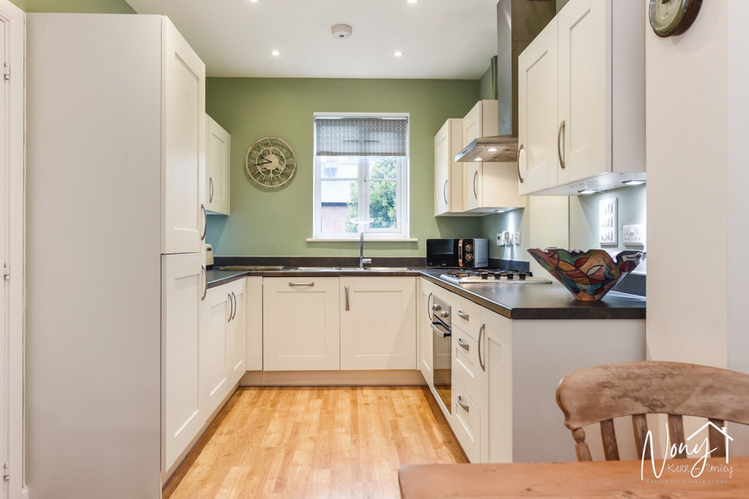 Pitt Road, WInchester Village