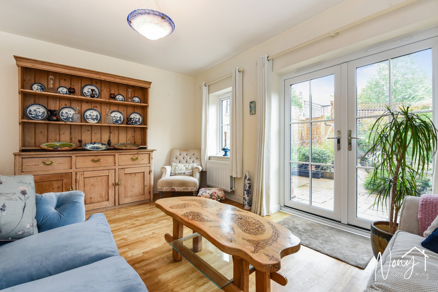 Pitt Road, WInchester Village