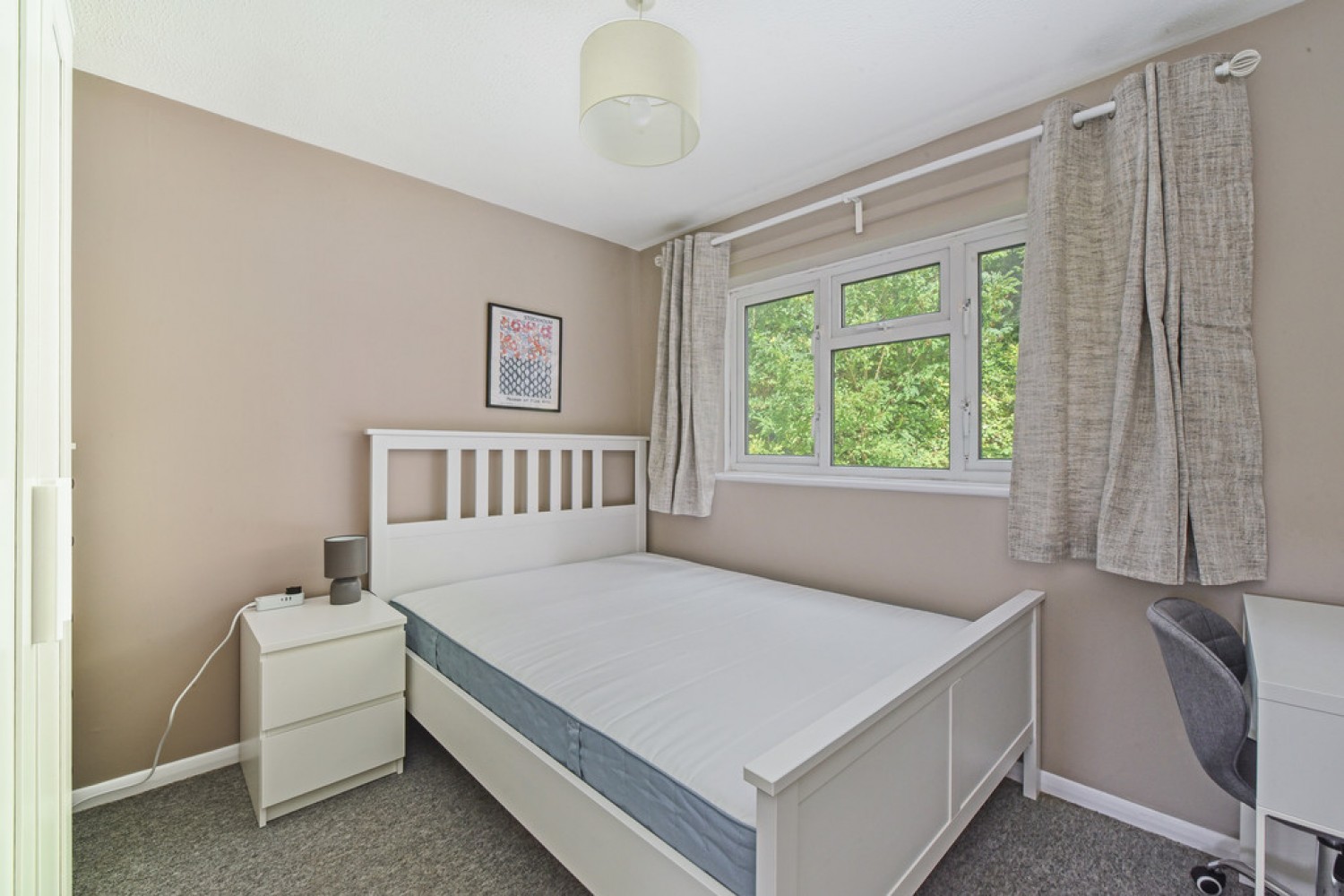 Thurmond Crescent , Winchester