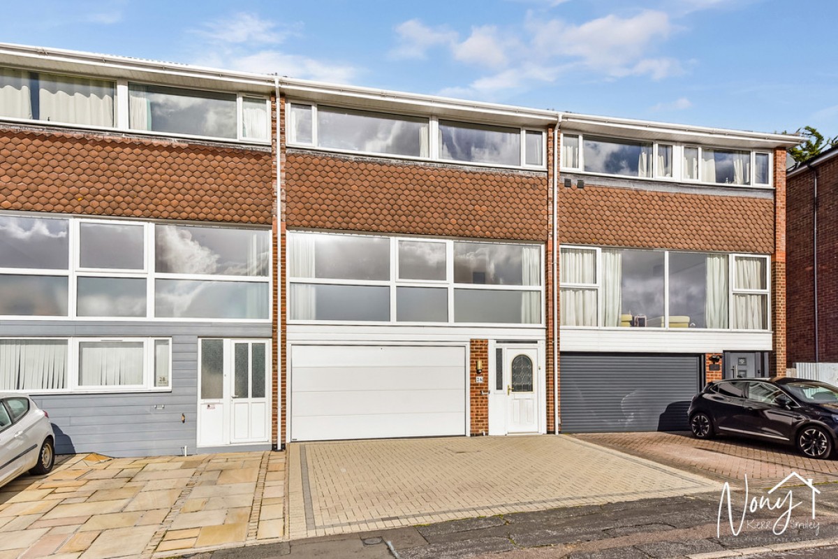 Chalk Ridge, Winchester, SO23