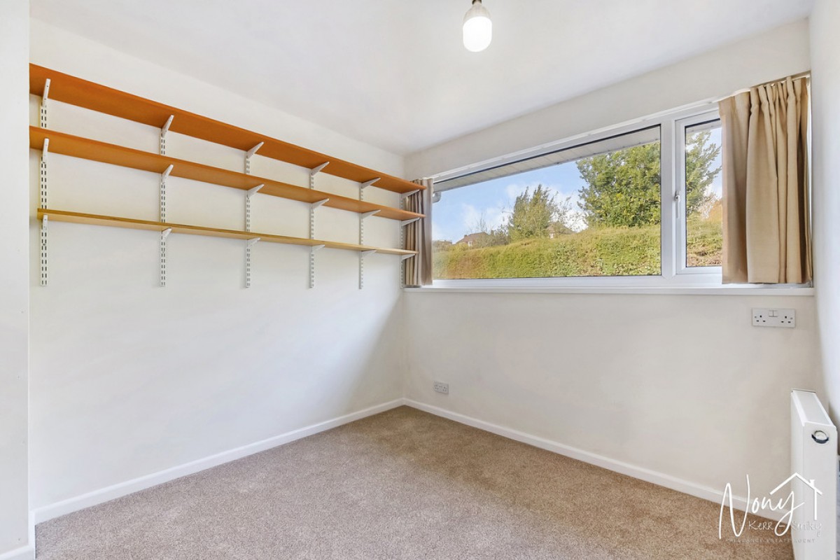 Chalk Ridge, Winchester, SO23