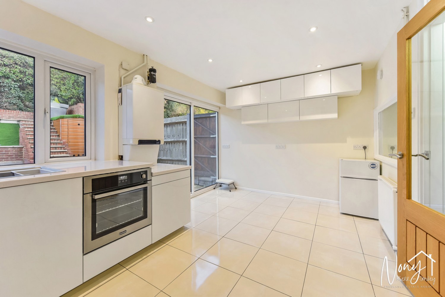 Chalk Ridge, Winchester, SO23