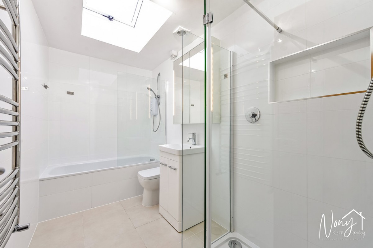 Chalk Ridge, Winchester, SO23