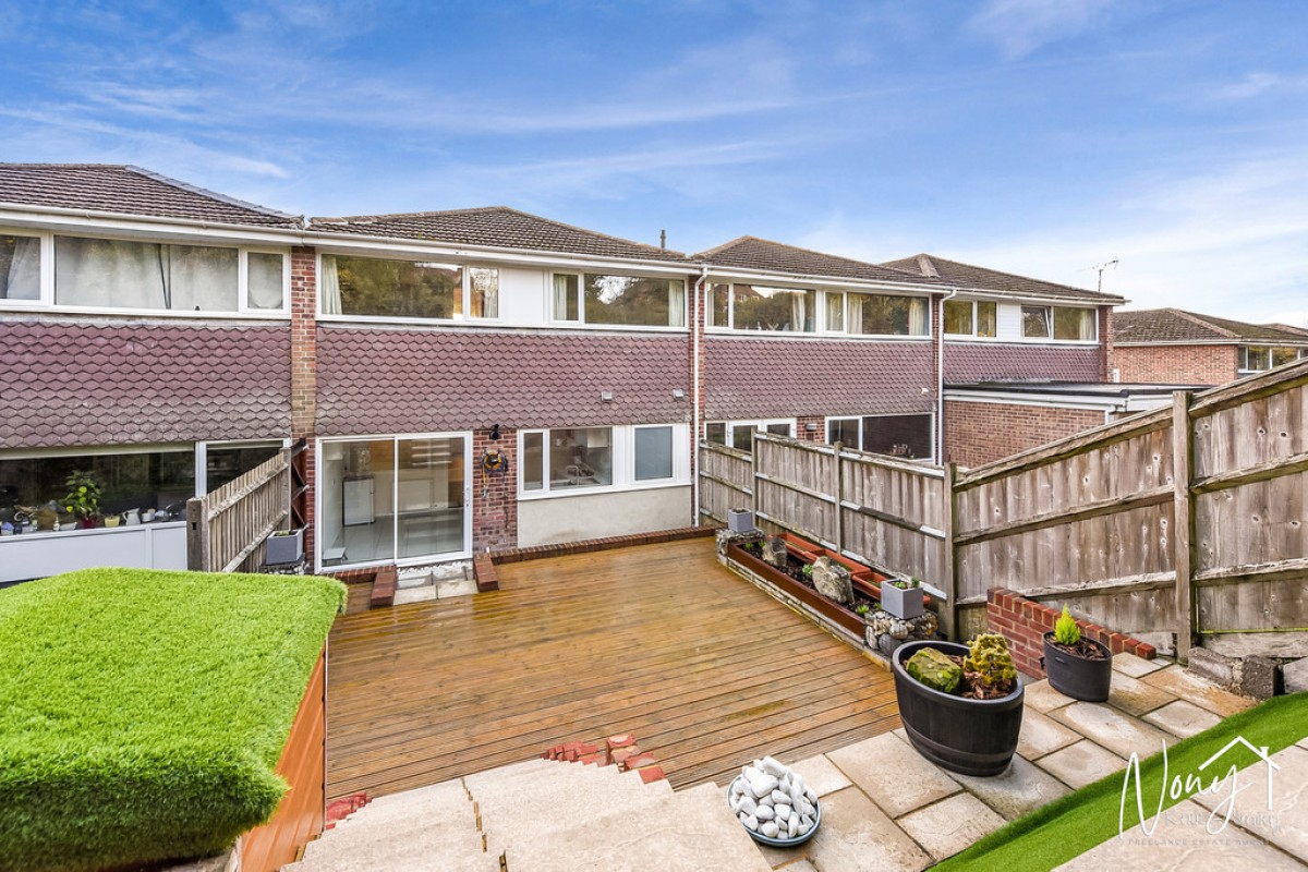 Chalk Ridge, Winchester, SO23