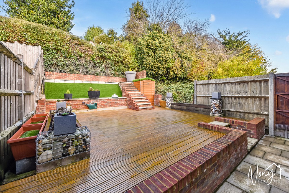 Chalk Ridge, Winchester, SO23