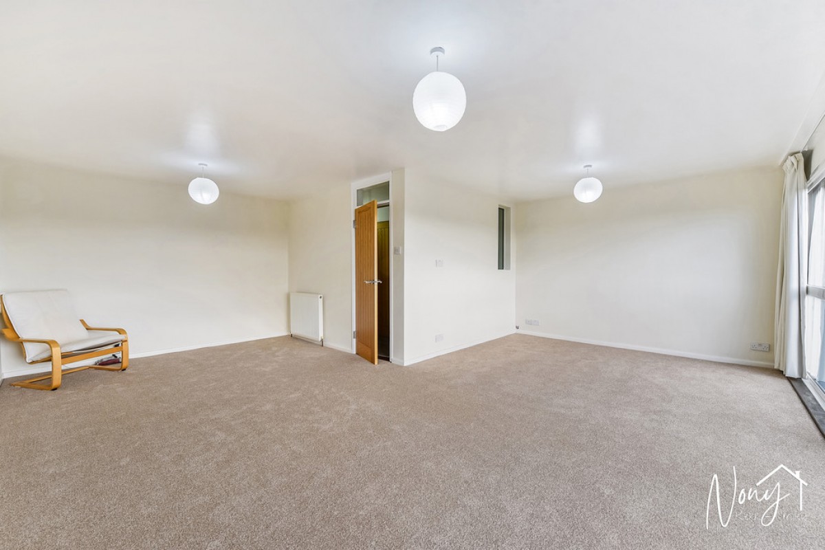 Chalk Ridge, Winchester, SO23