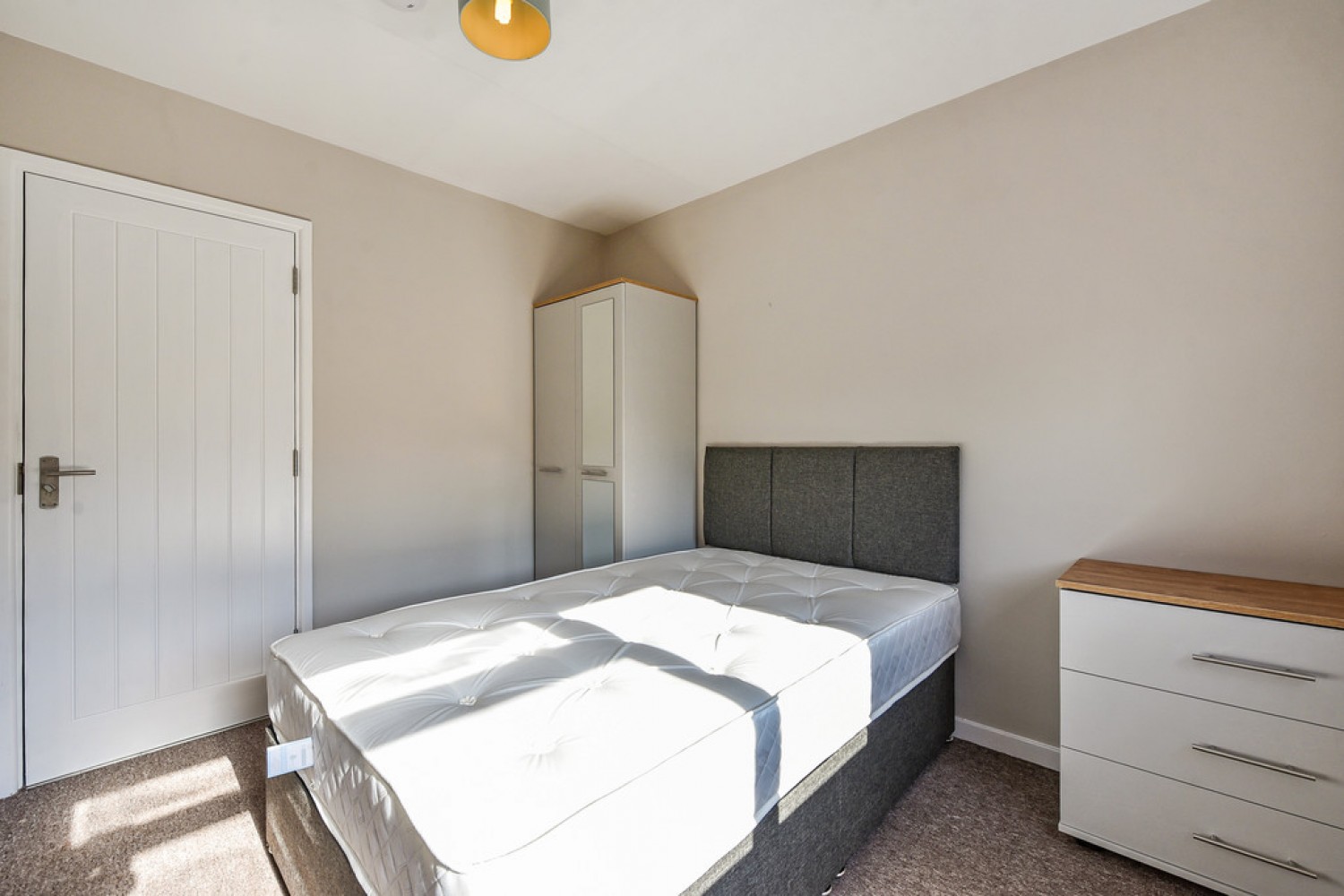 Wavell Way, Stanmore, Winchester