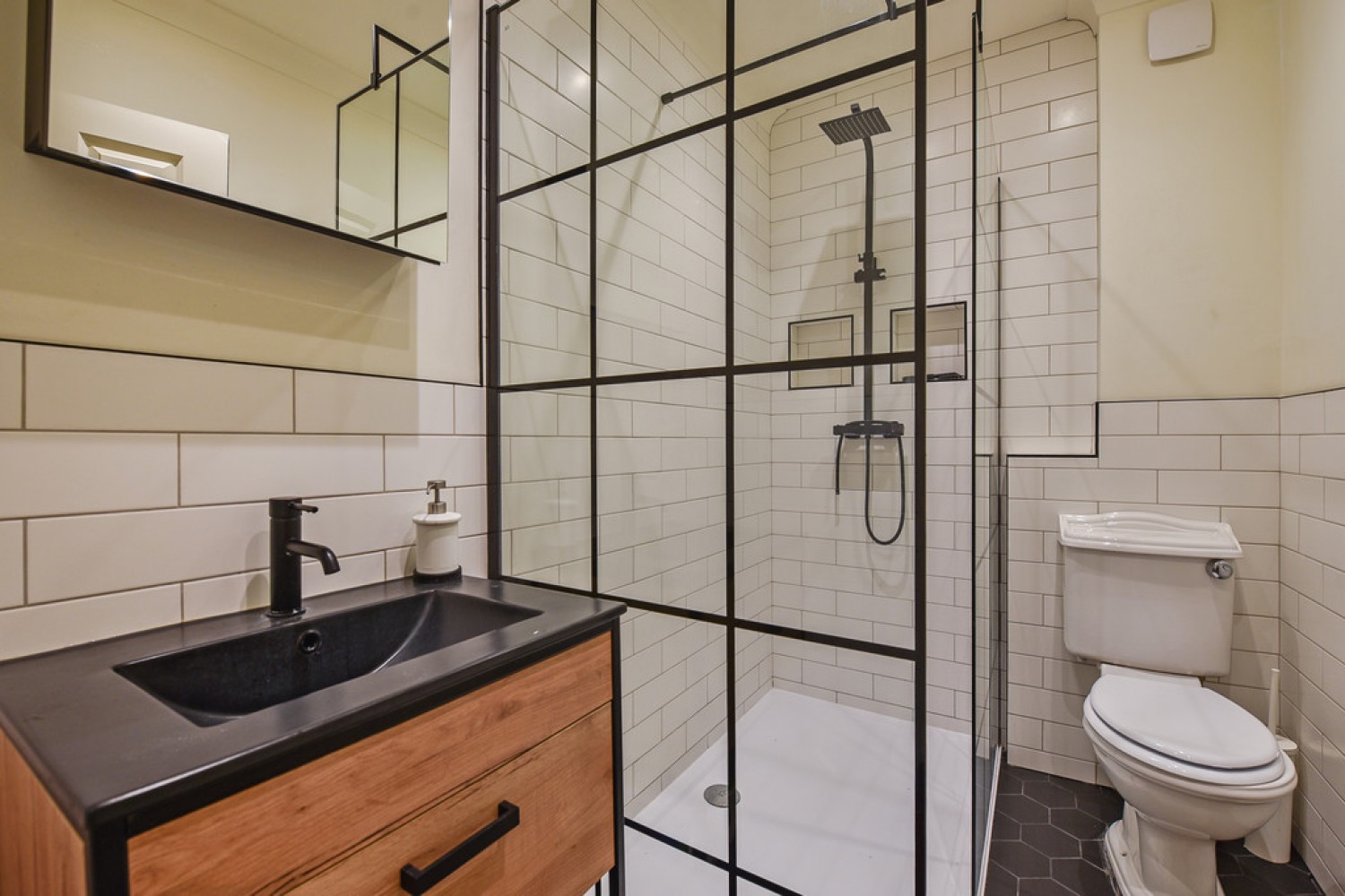 6 bedroom House for Letting Romsey Road, Winchester