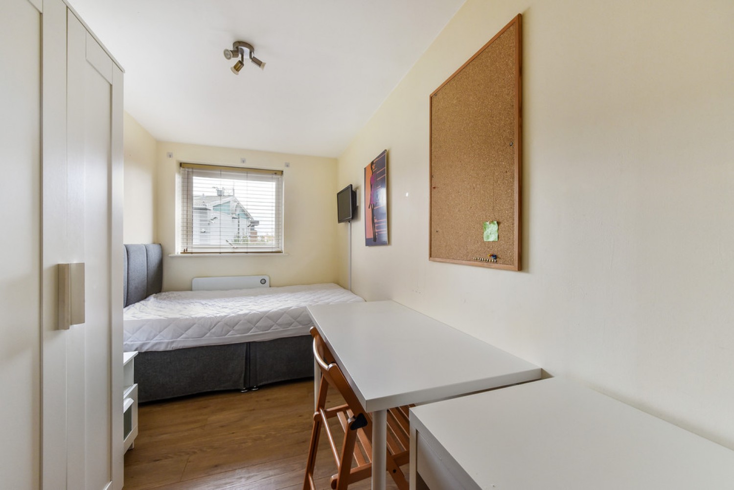 2 bedroom Flat in Balfour House, Winchester