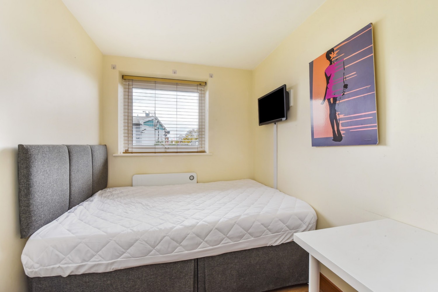 2 bedroom Flat in Balfour House, Winchester